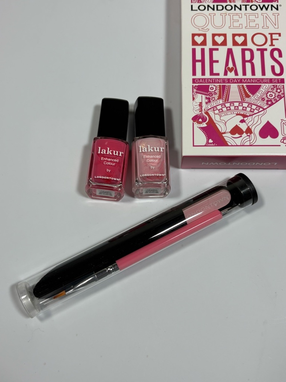Londontown Queen of Hearts Galentine’s Day Manicure Set Lakur Nail Polish NIB - Picture 5 of 11